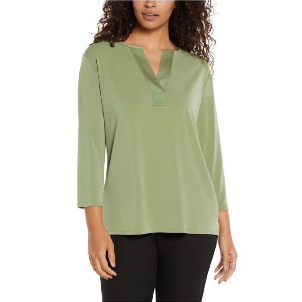 NWT Banana Republic Blouse Satin V-Neck Top 3/4 Sleeve Shirt Pullover Green S